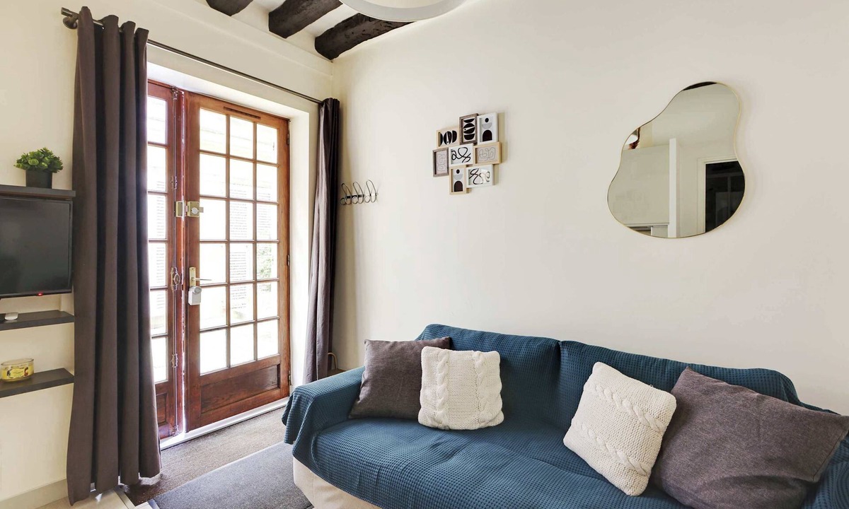 Saint-Gervais Apartment | Charming Marais Historic Studio