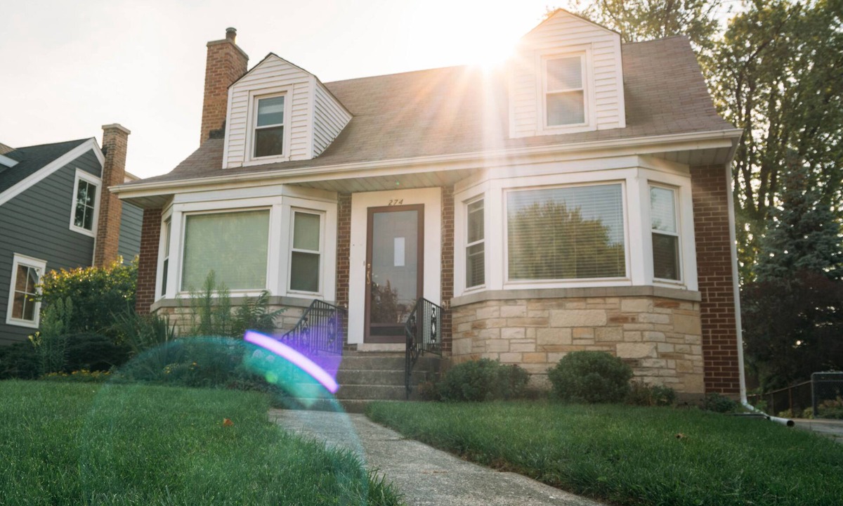 Elmhurst House | Charming ModernRetro Home!