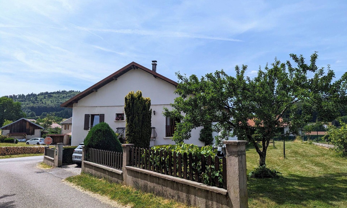 Jussarupt Cottage | Charming Mountain View Cottage Near Gérardmer: Spacious, Cozy, Garden, Parking, Ideal for Hikes