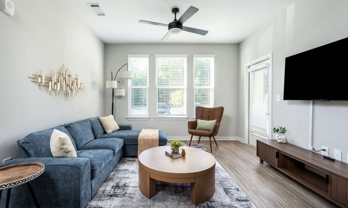 Athens Apartment | Charming, New Apt | Pool | Long Stays