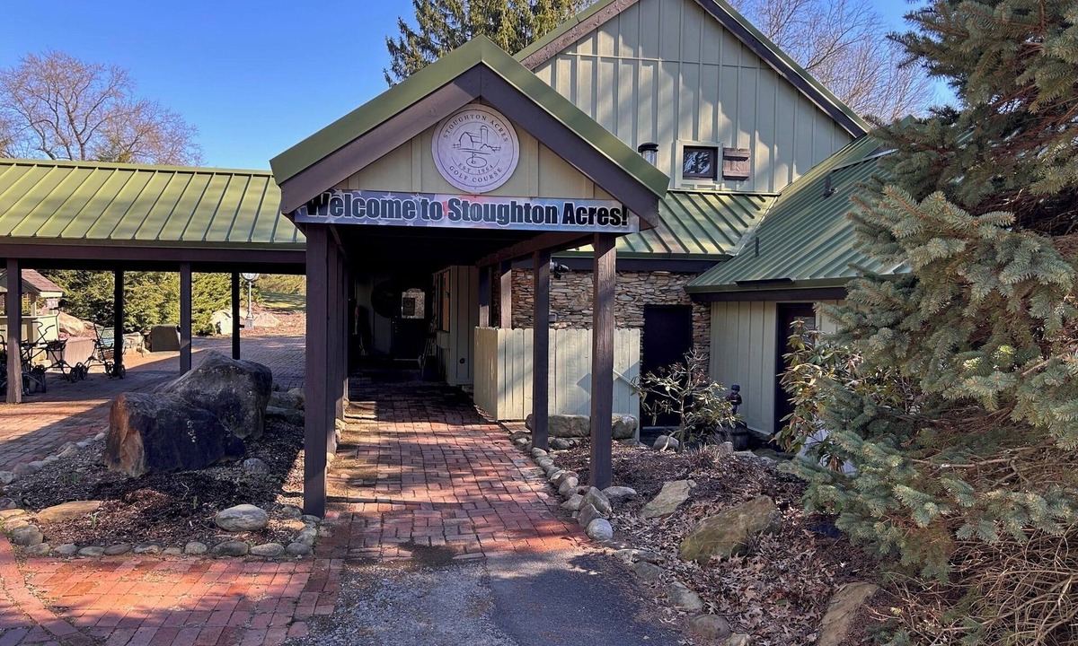 Shanor-Northvue Apartment | Charming New Studio in Golf Course Clubhouse