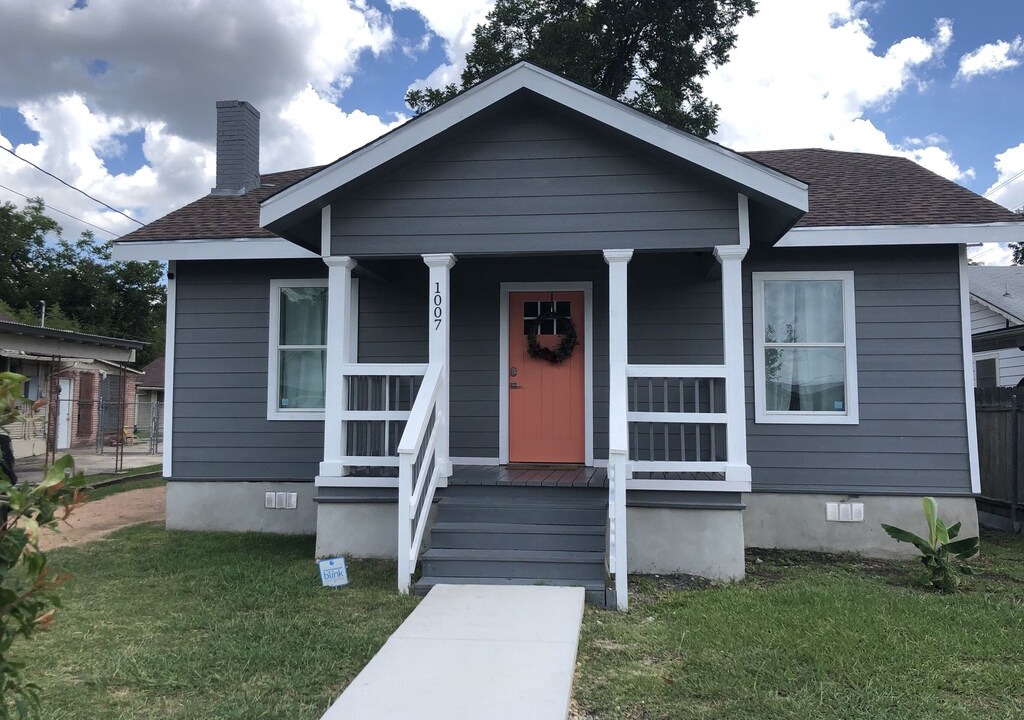 Alta Vista House | Charming Newly Renovated Downtown Home