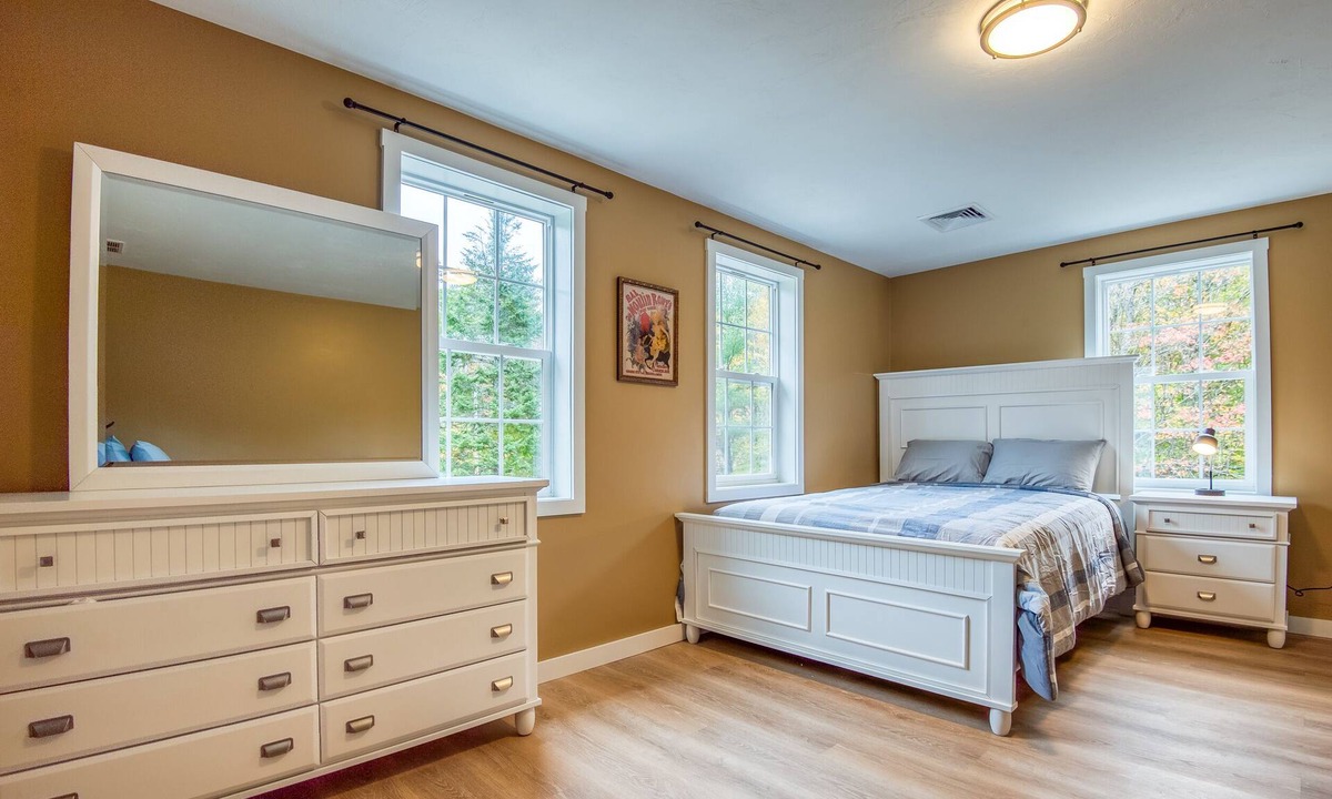 Ellsworth House | Charming Newly Renovated Home