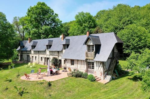 Bonneville-la-Louvet Apartment | Charming Normandy House - Perfect for a Family Weekend Getaway