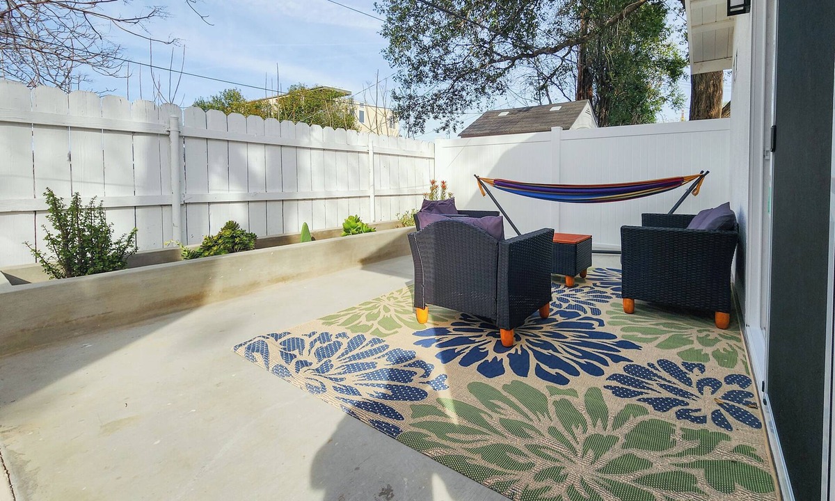 Canoga Park House | Charming Oasis Retreat - Cozy & Luxe!