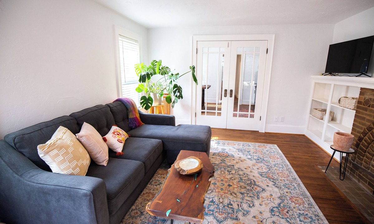 Crestwood Condo | Charming Oklahoma City Apartment in Central OKC