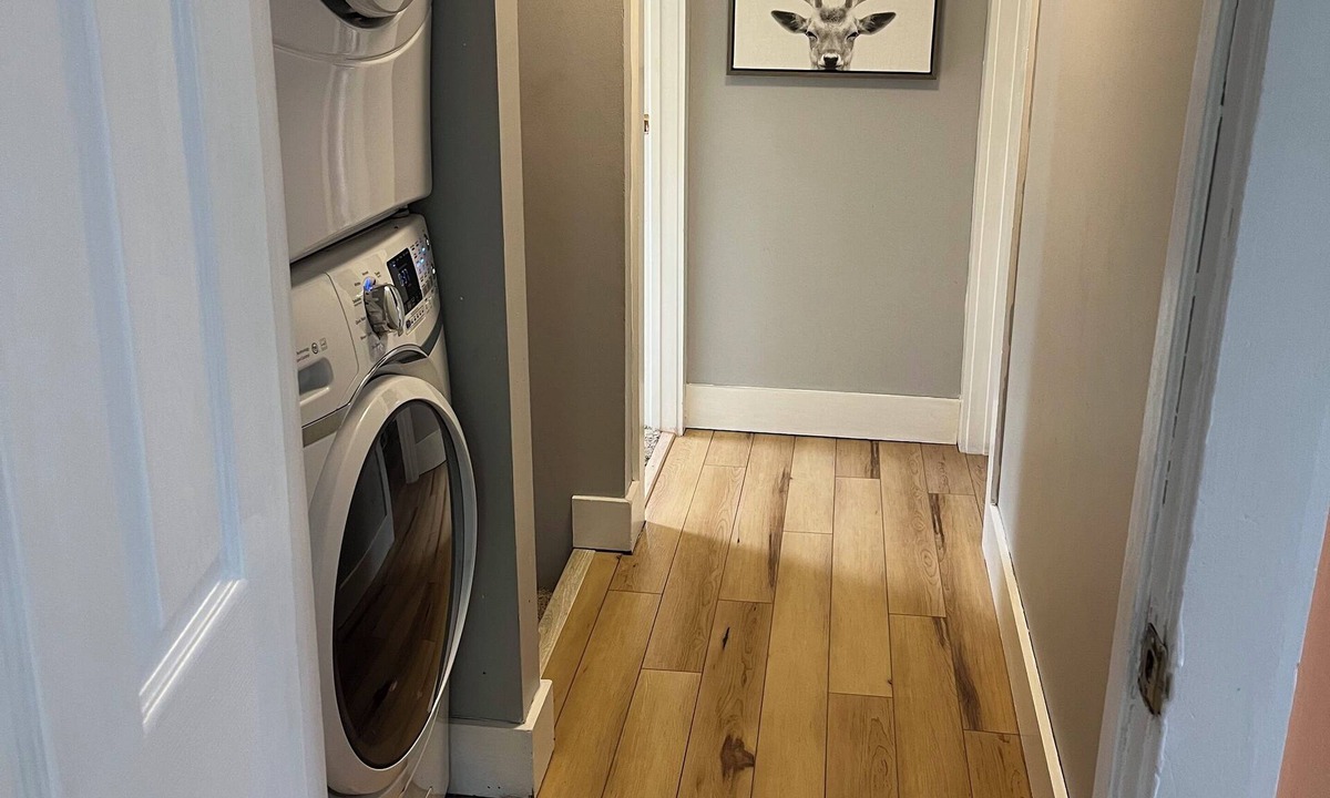 Milton Apartment | Charming Old Home