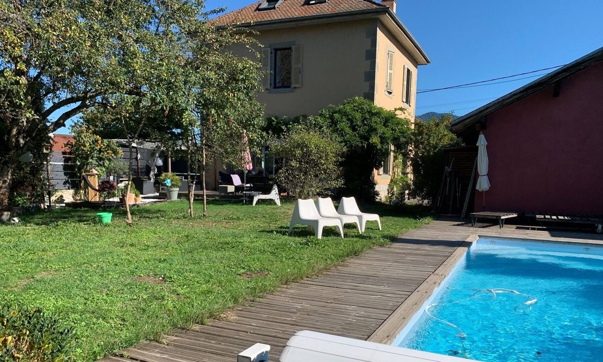 Nangy Villa | Charming old school villa with its swimming pool