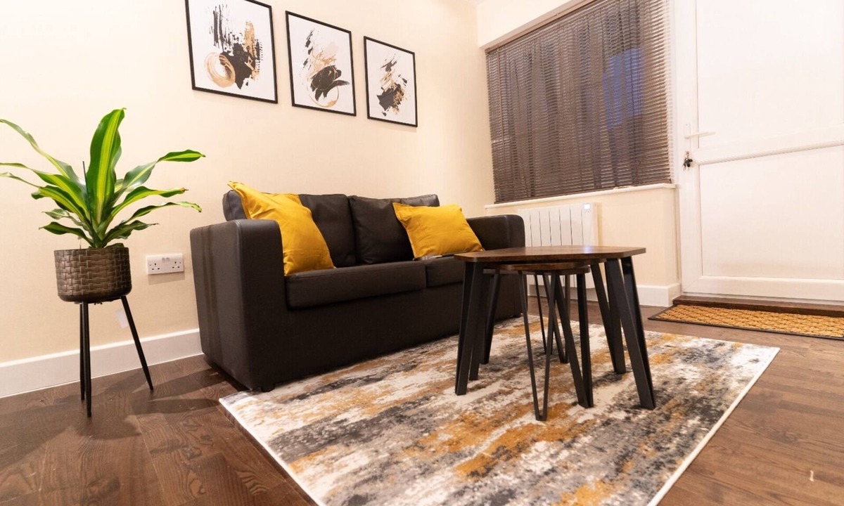 Alibon Apartment | Charming One Bedroom Apartment