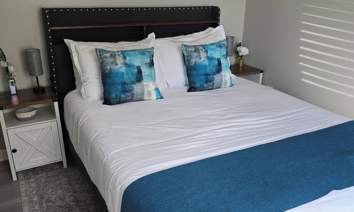 Lebanon House | Charming one level 2-bedroom townhome in brilliant Lebanon!