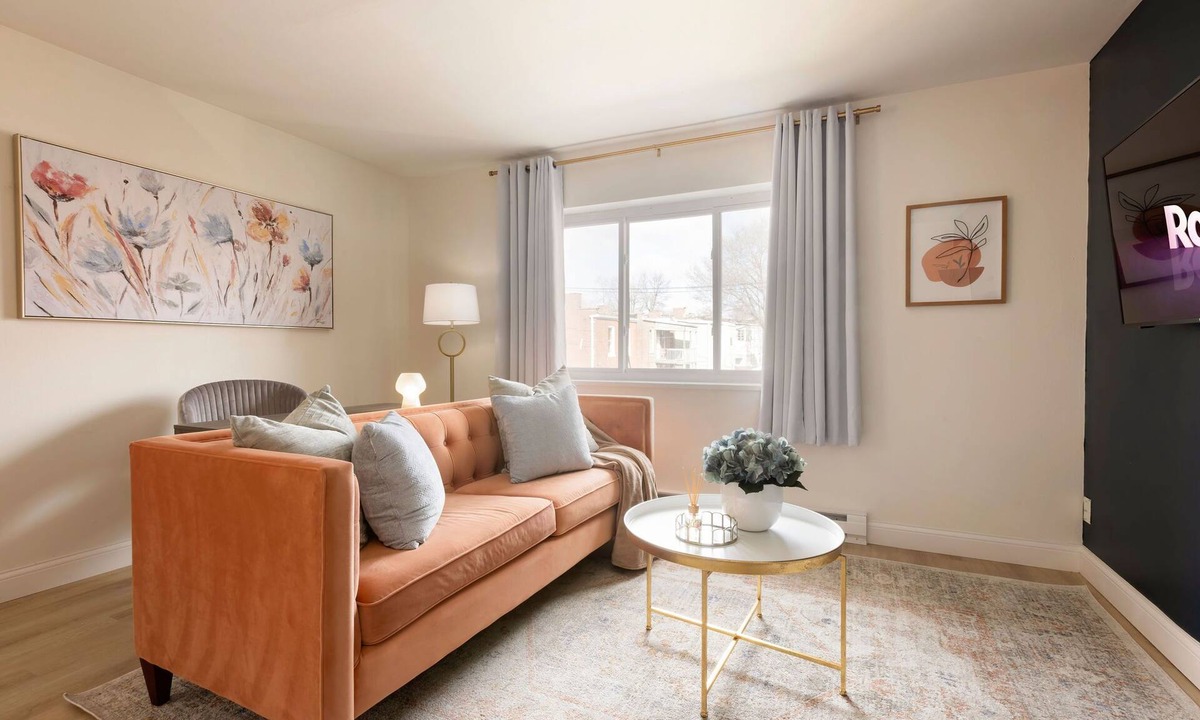 Tower Grove East Apartment | Charming Pad in Tower Grove Park near BJC & SLUnn