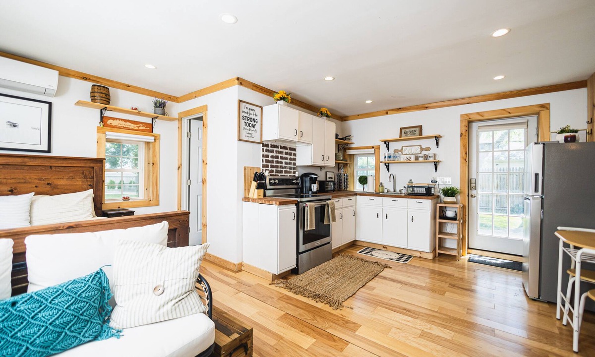 East Patchogue Cottage | Charming Patchogue Cottage!