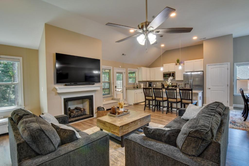 Pendleton House | Charming Pendleton Retreat about 5 Mi to Clemson!