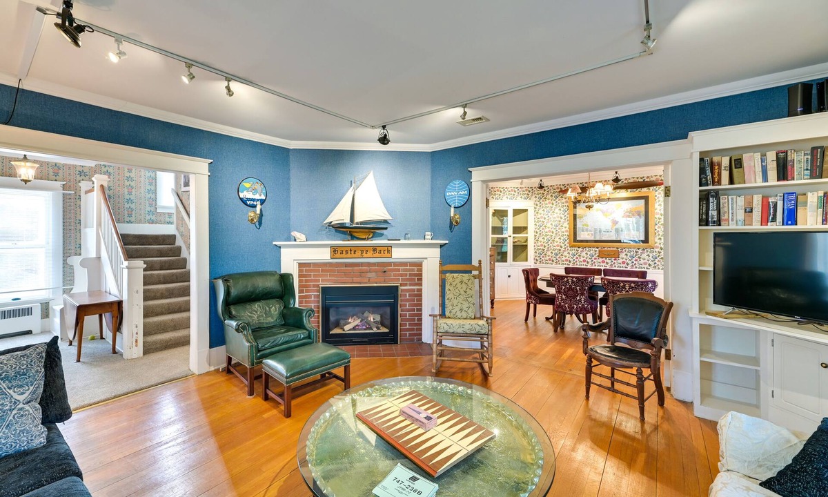 Caledonia House | Charming Pet-Friendly Vacation Rental w/Backyard!