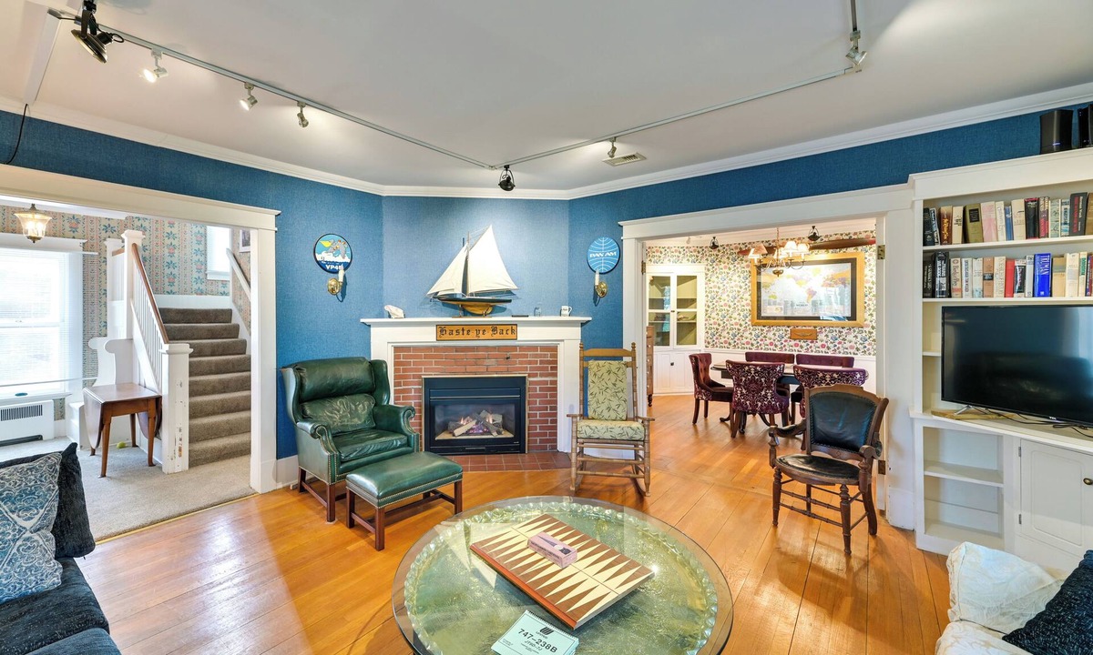 Caledonia Cottage | Charming Pet-friendly Vacation Rental w/Backyard!