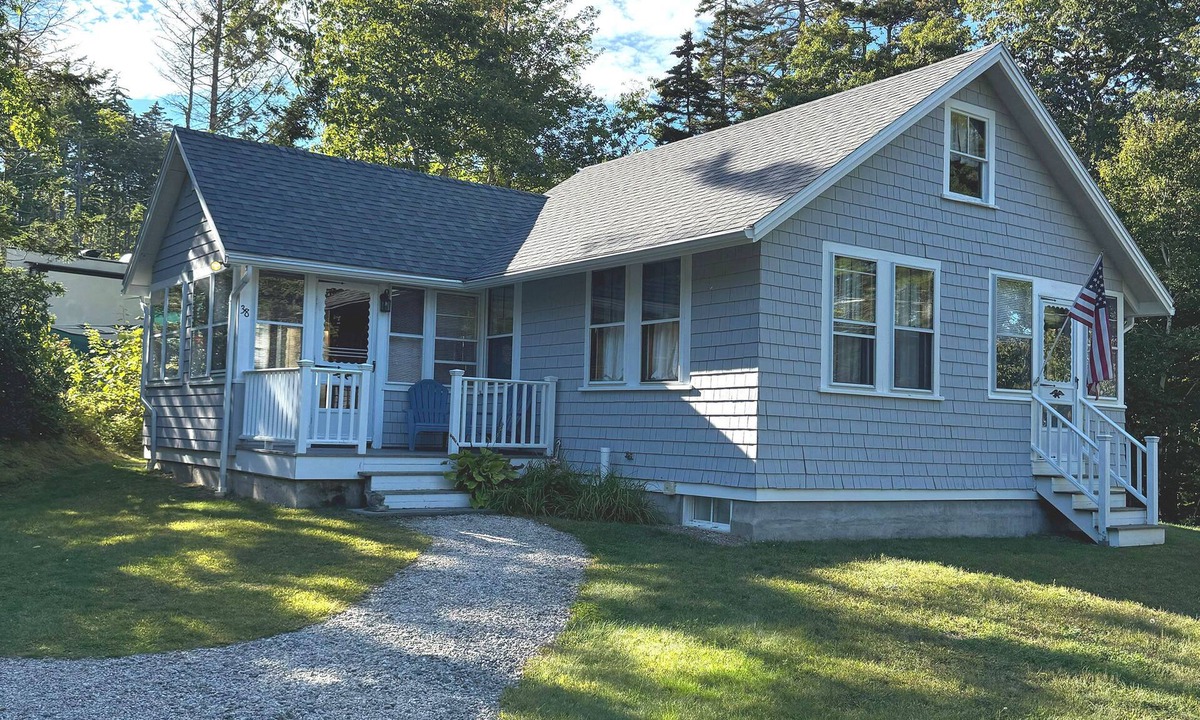Southport Cottage | Charming Plumpoint Cottage On Southport Island