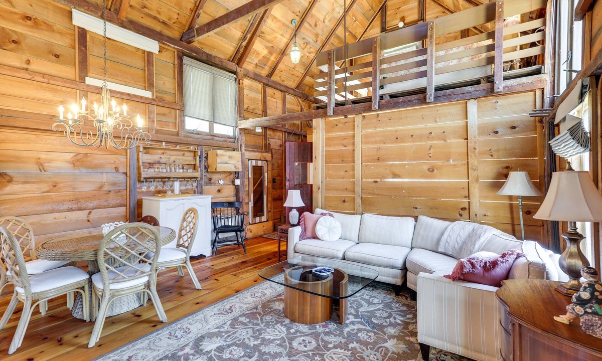 Pocasset House | Charming Pocasset Getaway - 2 Blocks to the Beach!