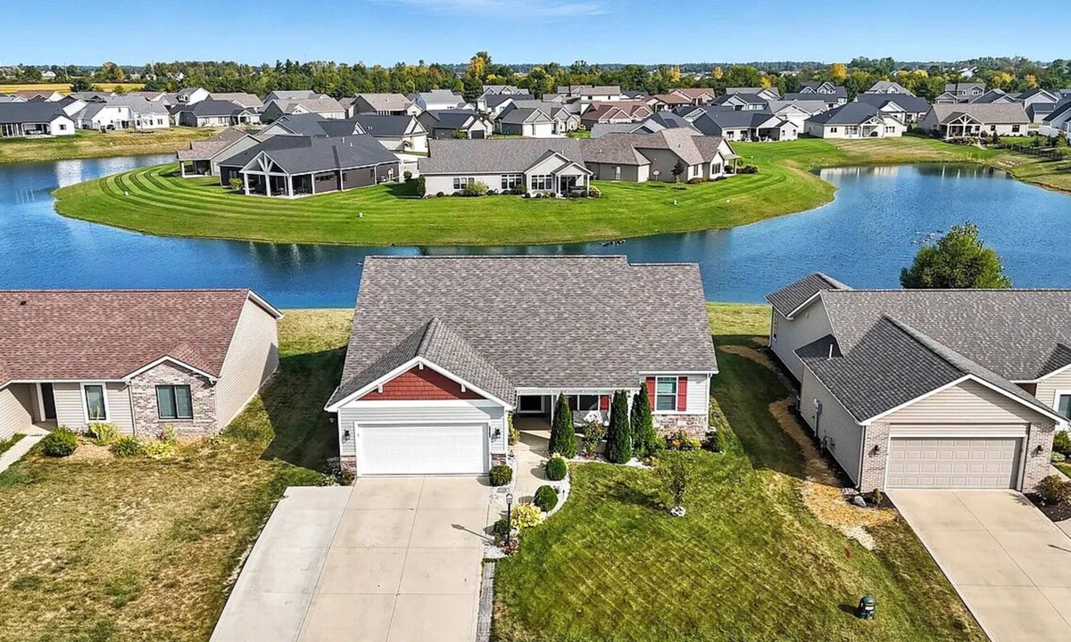 Saint Marys  Allen County House | Charming Pondside Home in Fort Wayne