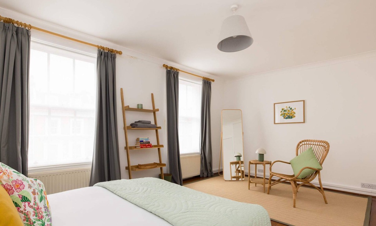 Camden Town with Primrose Hill Apartment | Charming Primrose Hill Rooftop Duplex