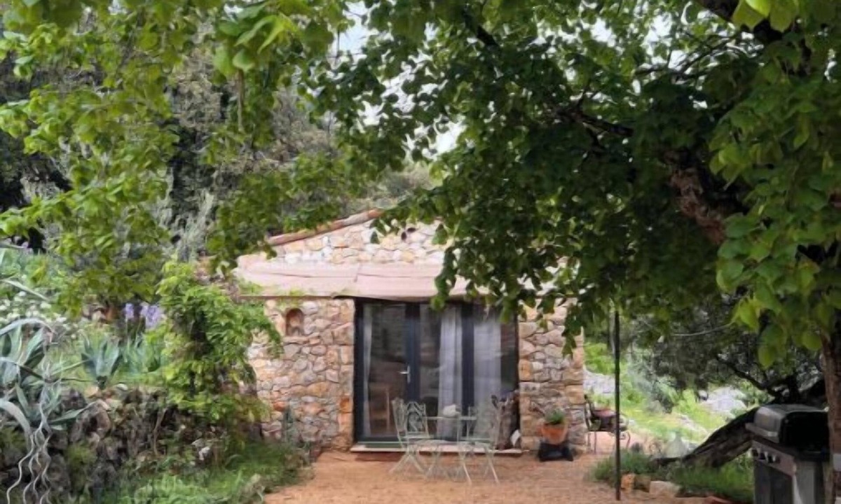 Mons Cottage | Charming Provençal country house -