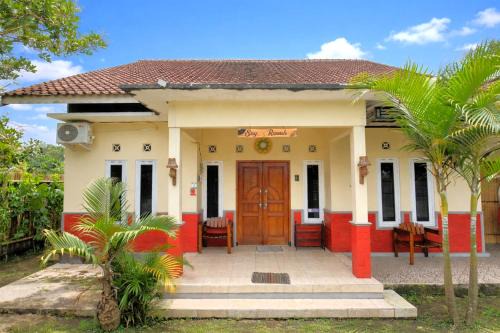 Sleman Villa | Charming Purisani 4BR House with Garden in Sleman Yogyakarta by Le Ciel Hospitality