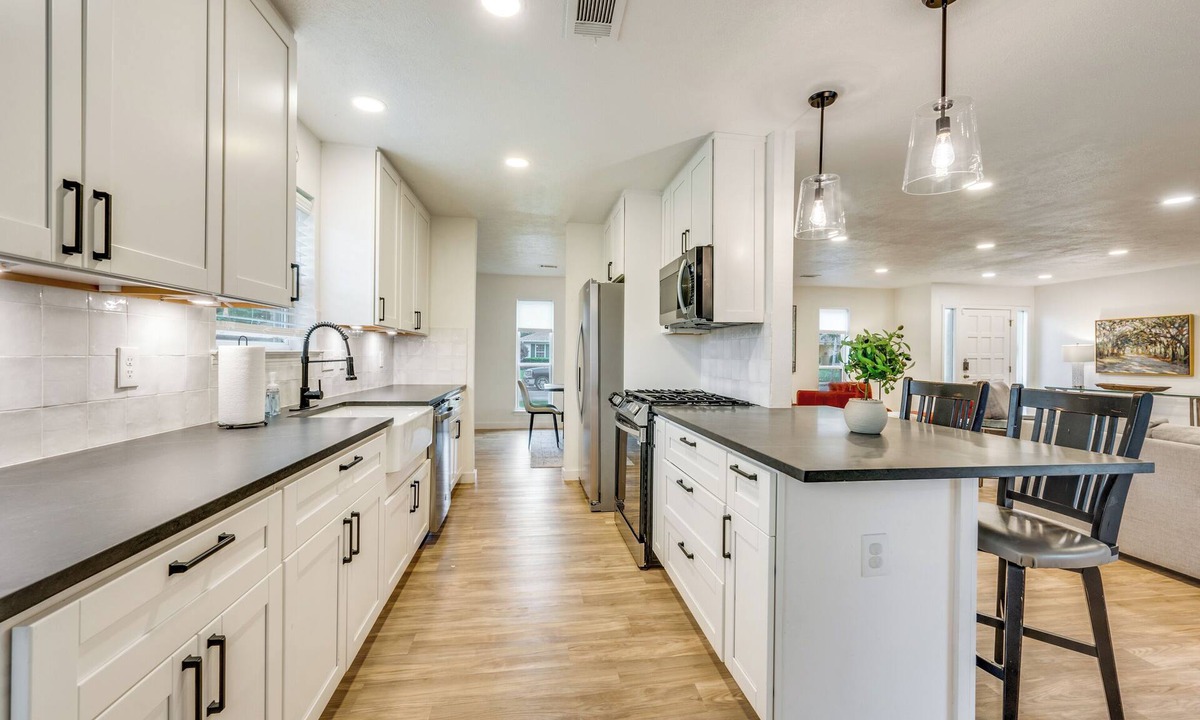 Farmers Branch House | Charming, Quiet Neighborhood Home