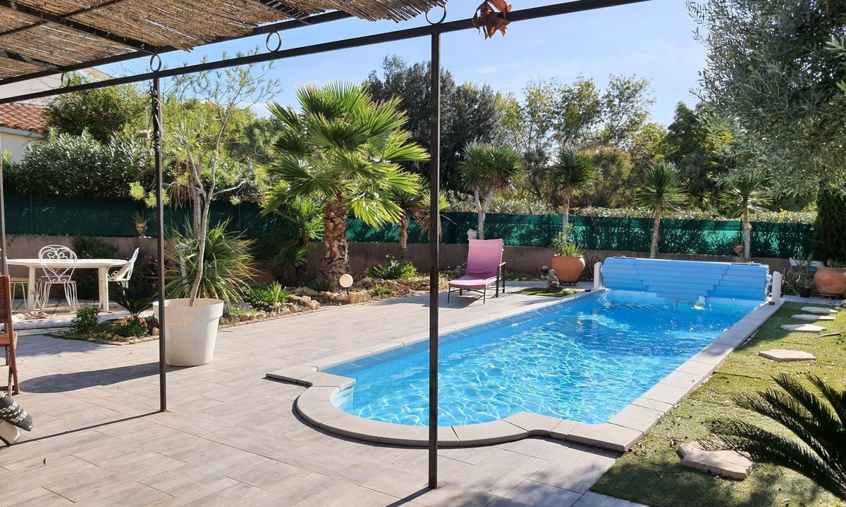 Montagnac Cottage | Charming, quiet vacation rental/telecommuting