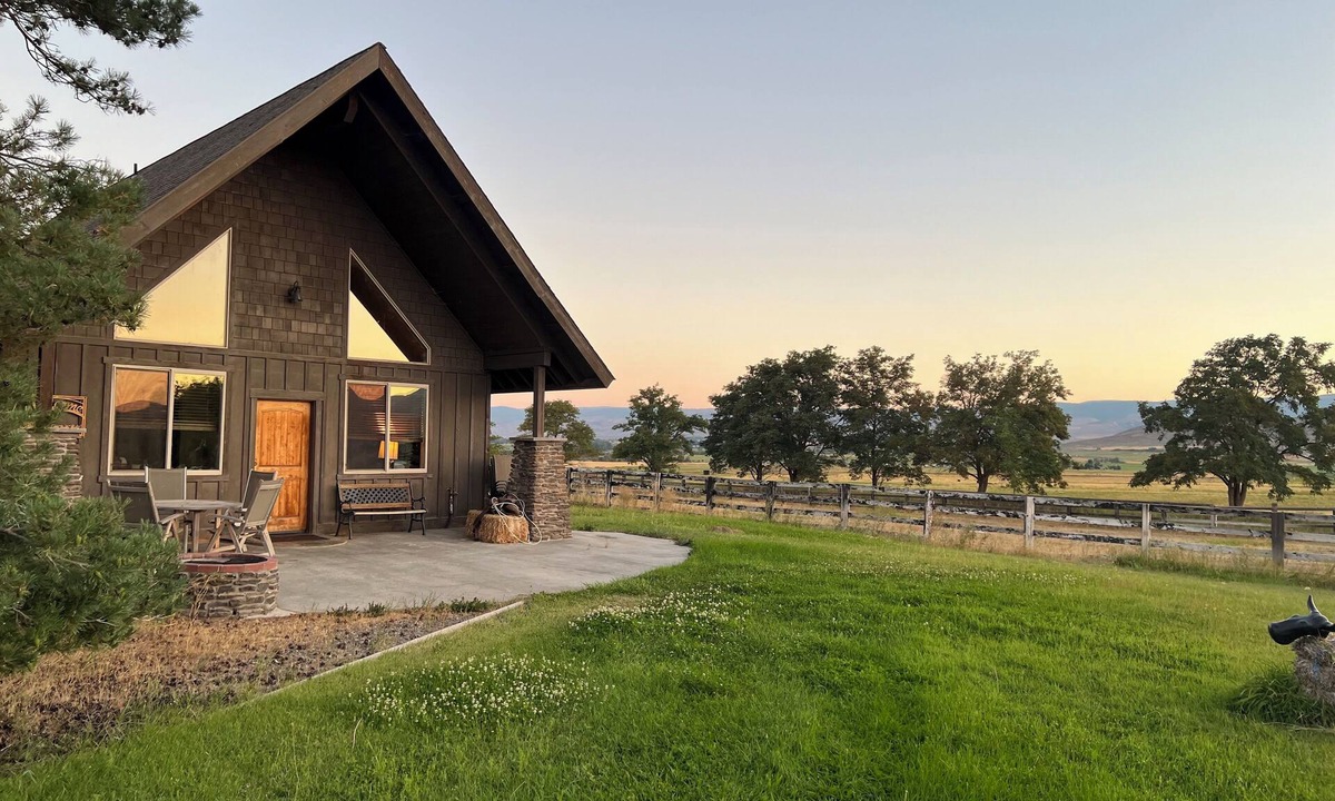 Ellensburg House | Charming Ranch and Farm Living