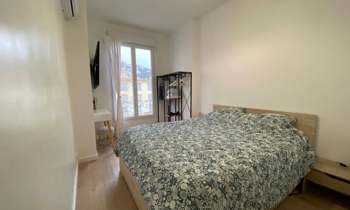 Vernier Apartment | Charming Refurbished Apartment