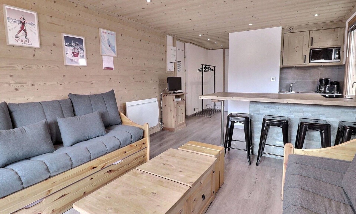 Meribel-Mottaret Apartment | Charming renovated 2-room apartment with south balcony, pets allowed
