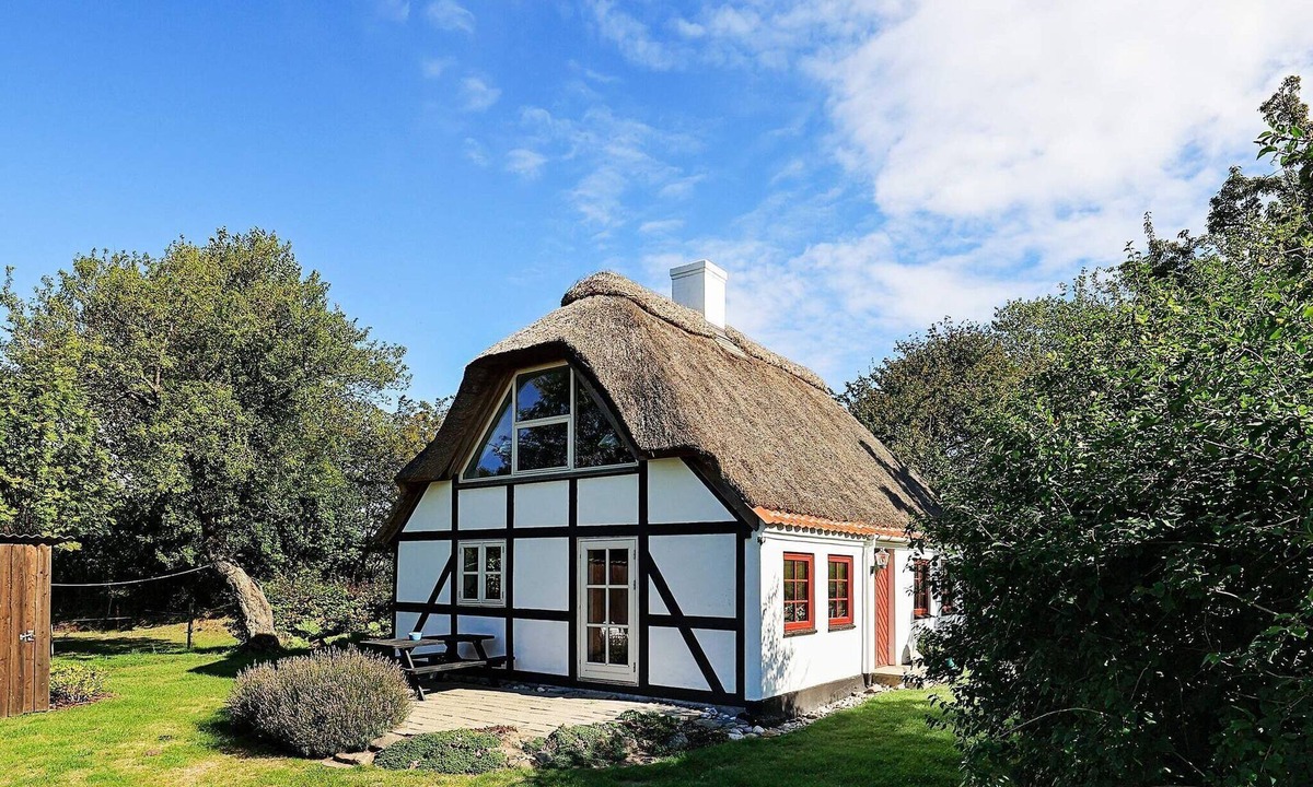 Humble House | Charming Renovated Cottage