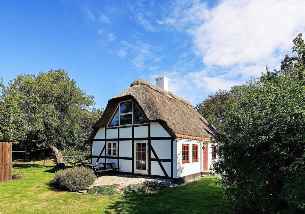 Humble House | Charming Renovated Cottage