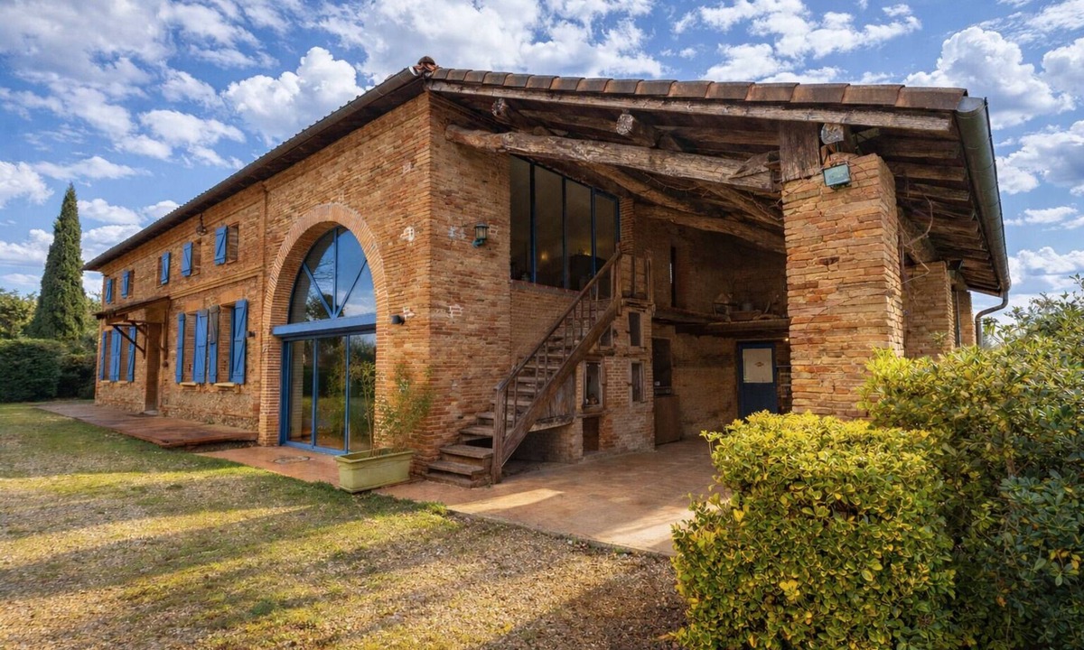 Orgueil House | Charming renovated farmhouse with river and forest area