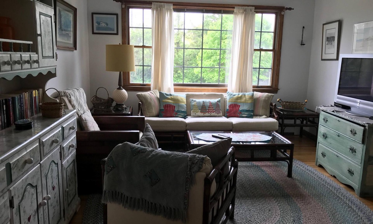 North Truro House | Charming rental. Pond Village area,