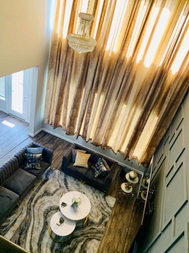 Clodine House | Charming Retreat Modern Luxury Family Sleeps 10