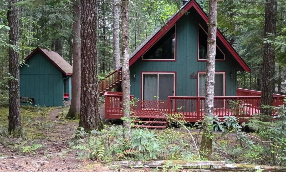 Hoodsport Cabin | Charming Retreat w/Woodstove & Old School Movies - Hoodsport/Lake Cushman