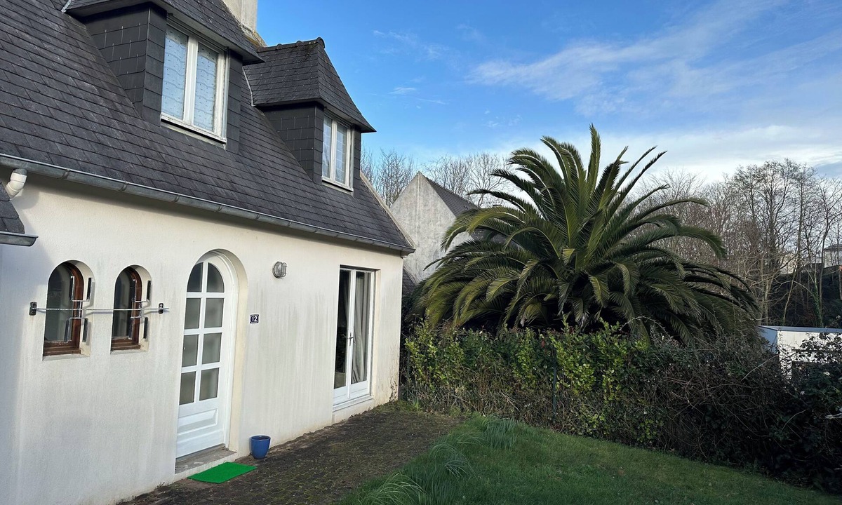 Saint-Pierre House | Charming retro townhouse