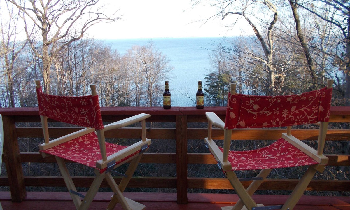 Montross Cabin | Charming riverfront cabin perfect for a kicked back get-a-way!