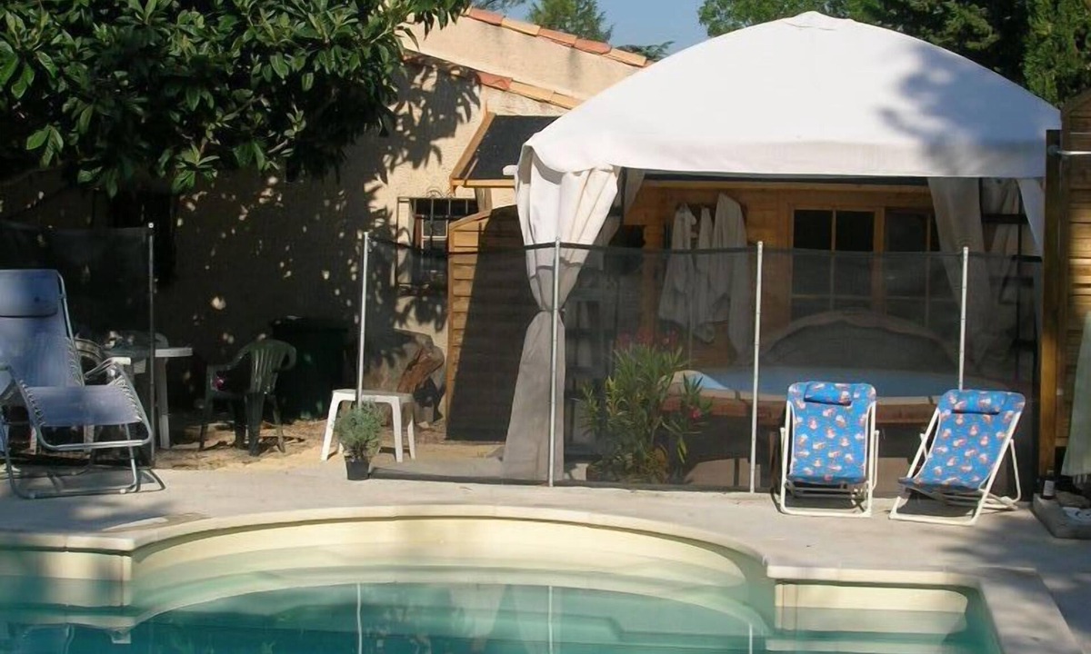 Bouc-Bel-Air Ski Chalet | Charming romantic air-conditioned chalet with garden and pool 10' from Aix-en-Provence