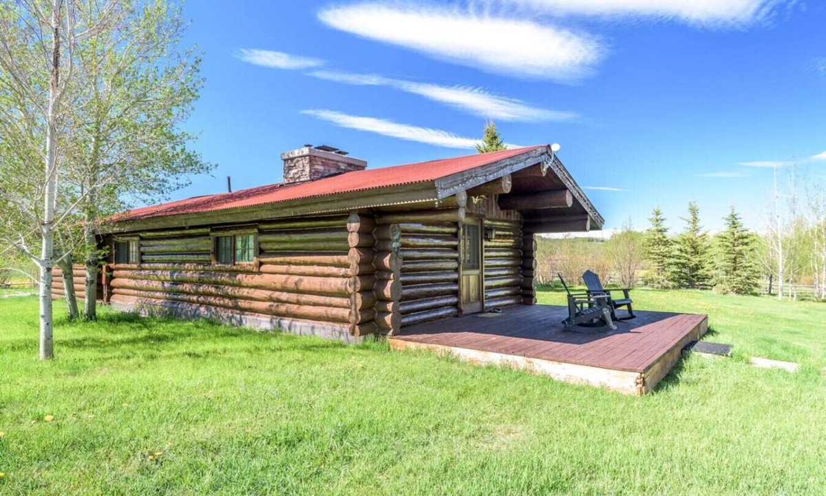 Game Creek Cabin | Charming, Rustic Cabin on River on a Working Wyoming Ranch