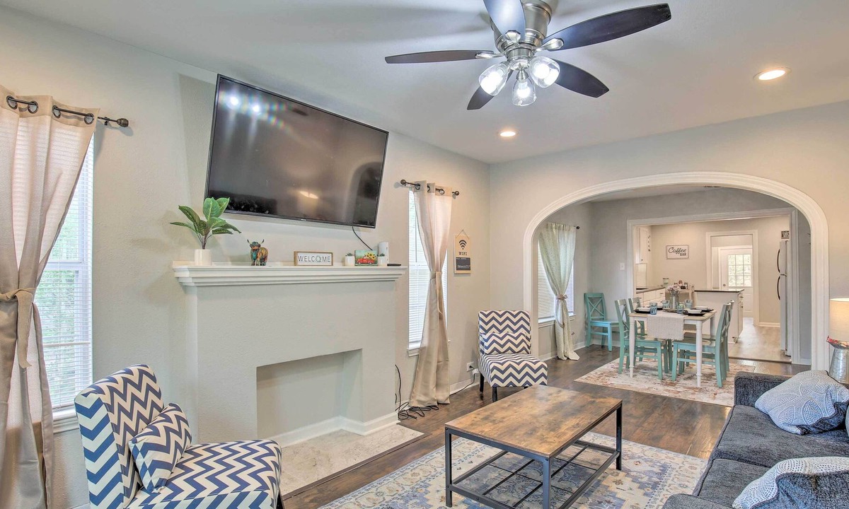 Highland Park House | Charming San Antonio Home < 4 Mi to Downtown!