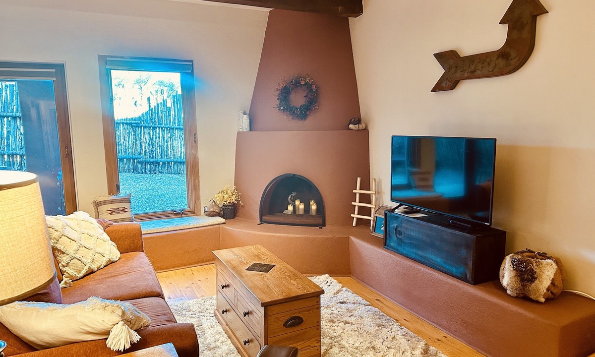 Santa Fe Condo | Charming Santa Fe Retreat. Private Patio. 1.4 miles to Plaza. Full kitchen. A/C!