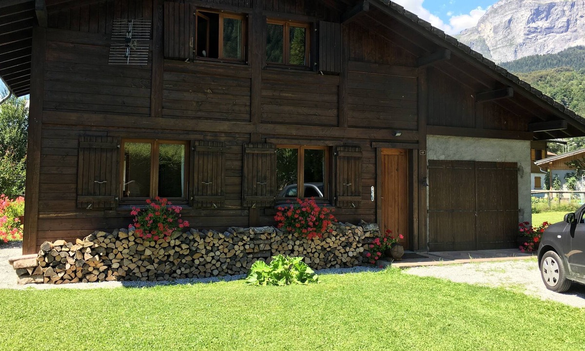 Servoz Ski Chalet | Charming Savoyard chalet