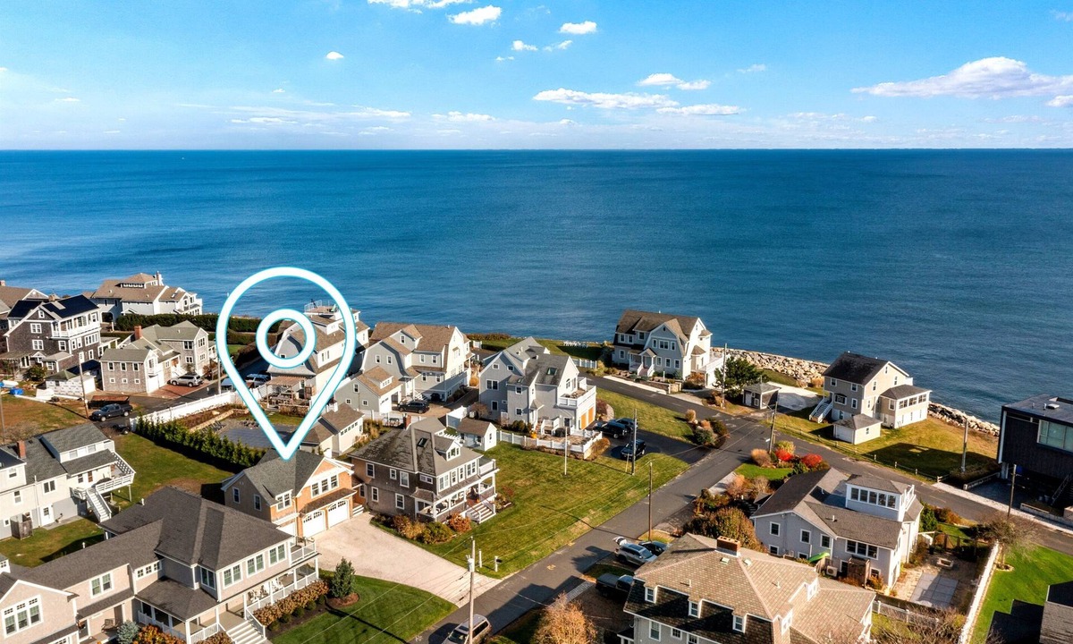 Greenbush House | Charming Scituate Stay - Sleeps 4 - Ocean Views!