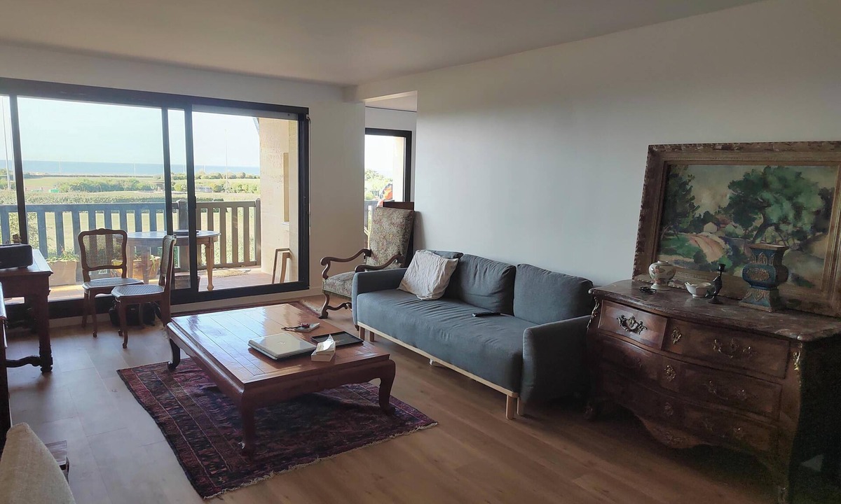 Tourgeville Apartment | Charming seafront apartment in Deauville