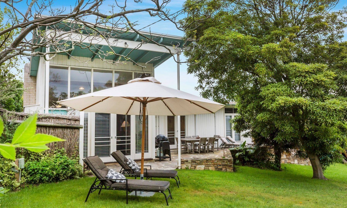 Mornington House | CHARMING SECLUDED BEACH HOUSE