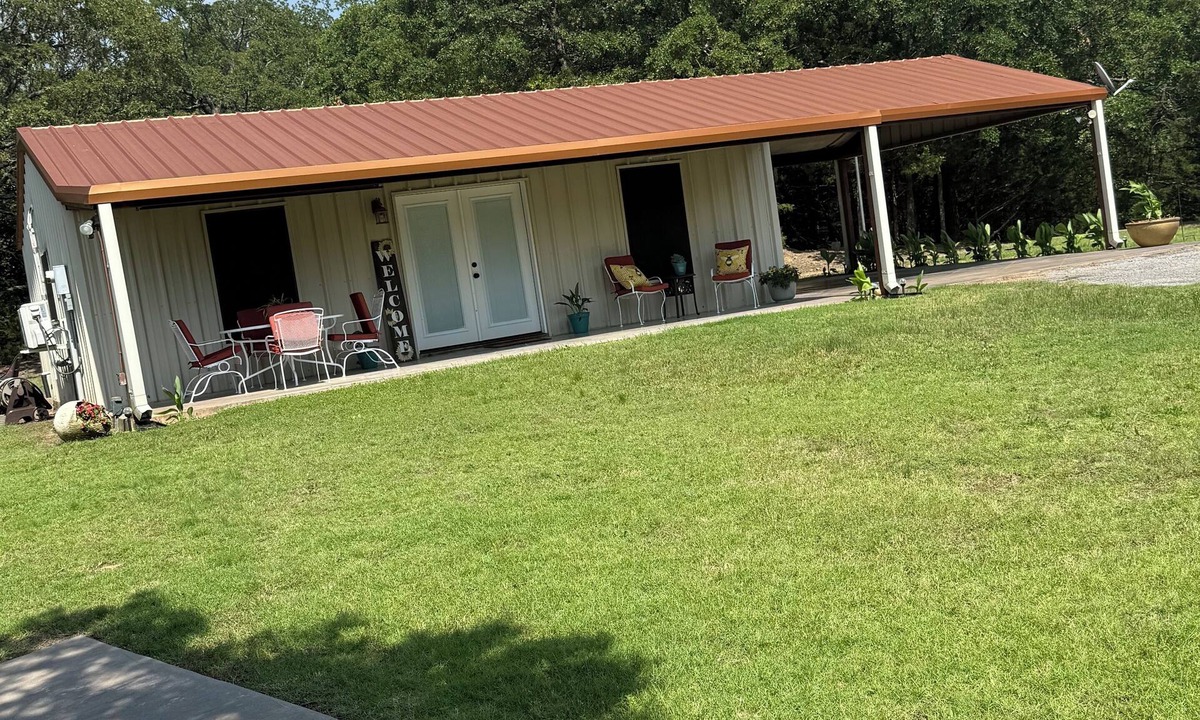 Denison Cabin | Charming, secluded cabin on the Red River with river access