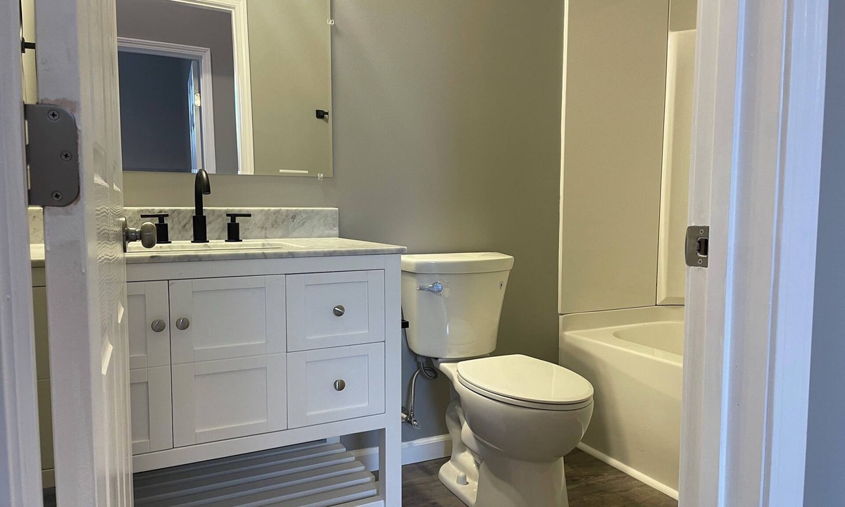 Millstadt Apartment | Charming second story 2-bedroom apartment in Millstadt with WiFi and AC