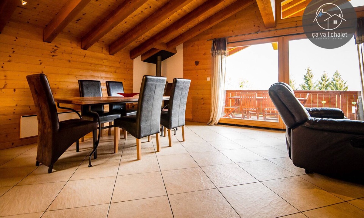 Ovronnaz Ski Chalet | Charming semi-detached Chalet Ovronne Est in the center