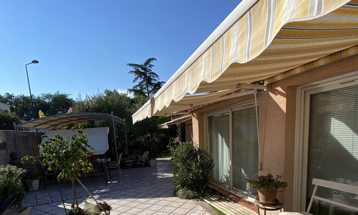La Garde Villa | Charming single storey villa, sun, shading, for 6 people, pets allowed